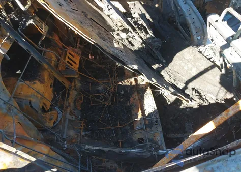 2013 Hyundai Sonata Hybrid z USA, uszkodzony, nr VIN KMHEC4A40DA093376